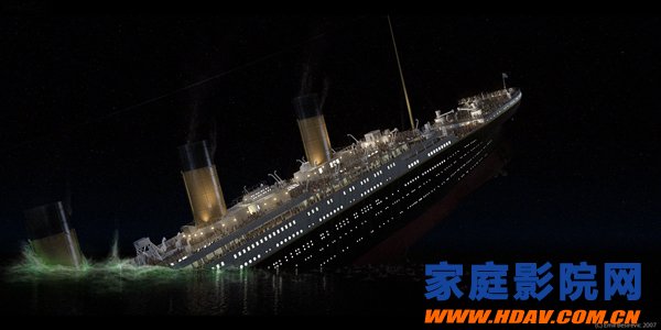 海难电影中的“自救法则”——泰坦尼克号