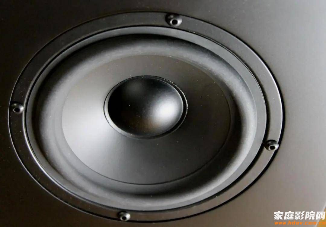 超薄音箱只要两千?Viator Sound M系列音箱和SUB12低音炮评测(图8) 超薄音箱只要两千?Viator Sound M系列音箱和SUB12低音炮评测(图8)
