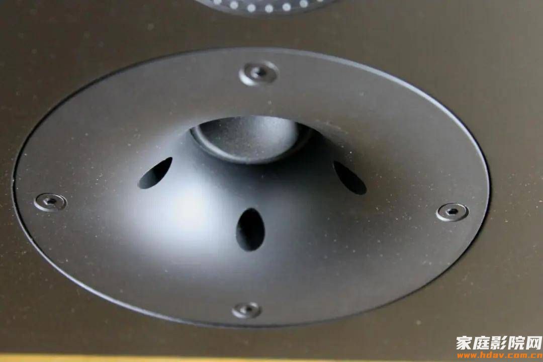 超薄音箱只要两千?Viator Sound M系列音箱和SUB12低音炮评测(图9) 超薄音箱只要两千?Viator Sound M系列音箱和SUB12低音炮评测(图9)