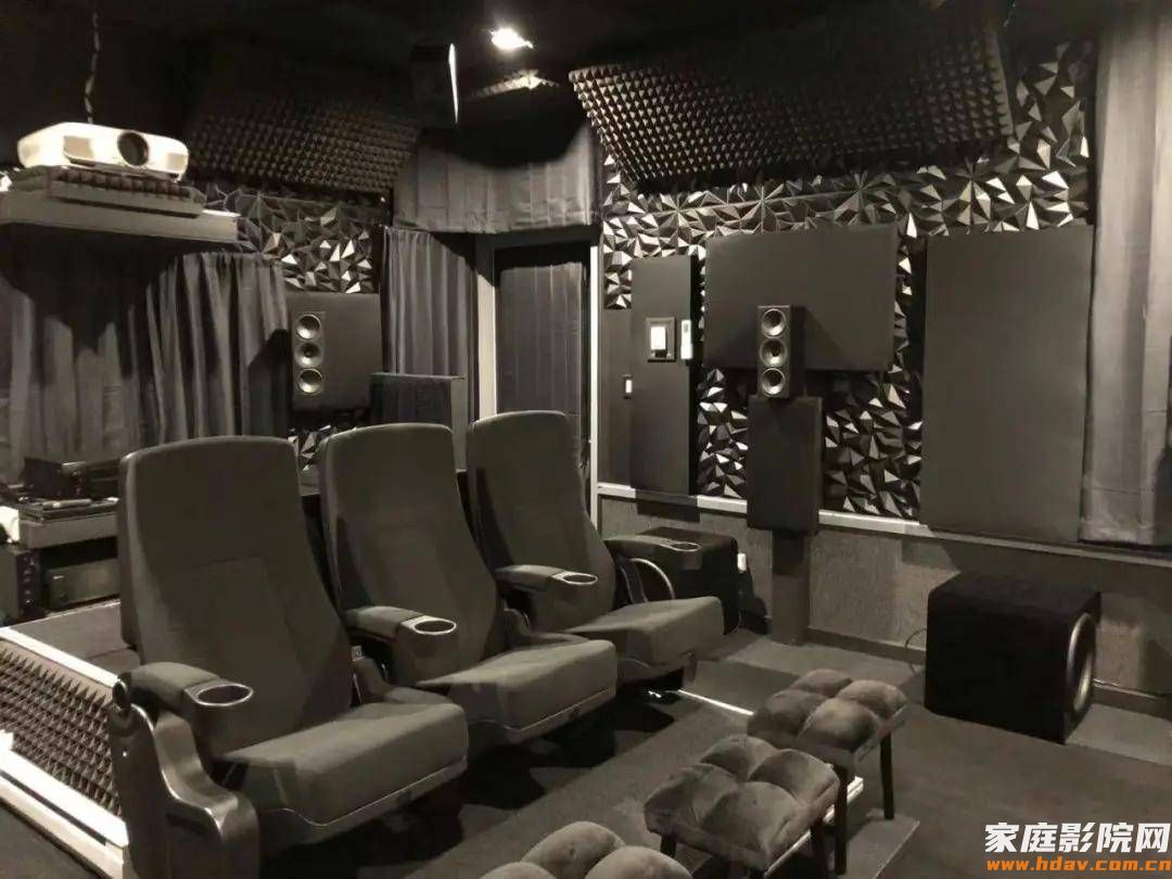 12个低音炮还不满意?道格的硬核家庭影院小黑屋 (图10) 图片
