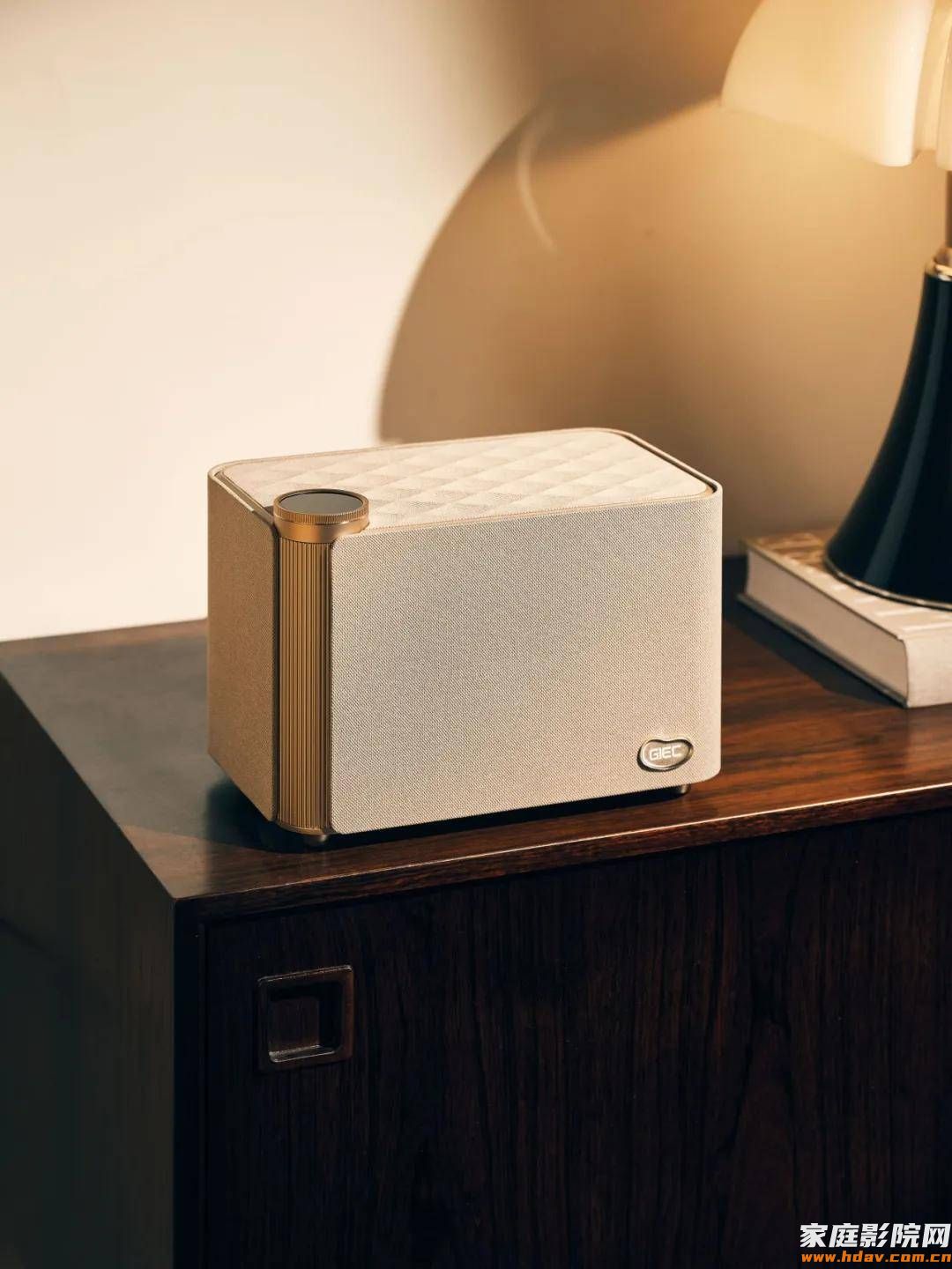 再添殊荣!杰科Q30全景声无线音箱荣获2026金音奖·金瞳奖,实力再获权威认证 (图3) 图片