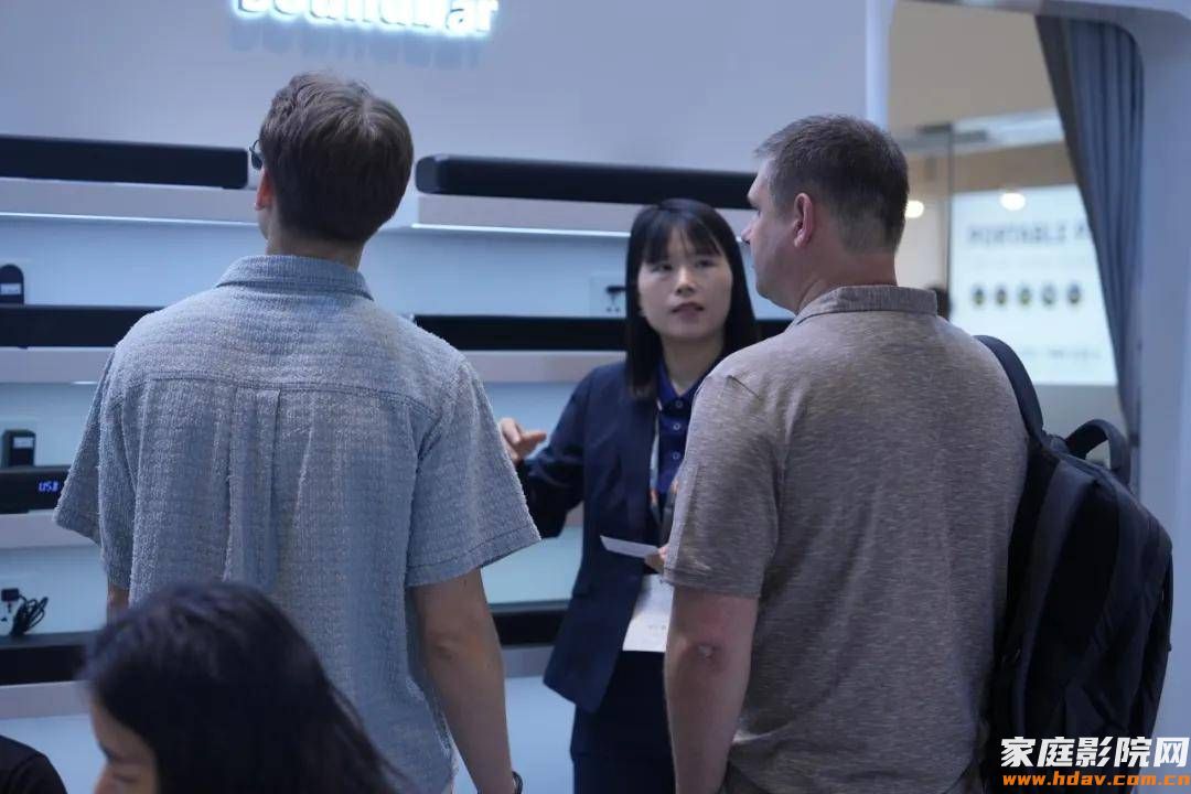 挤爆试听房!杰科Wi-Fi音箱家族亮相香港电子展,极致沉浸感征服全场 (图3) 图片