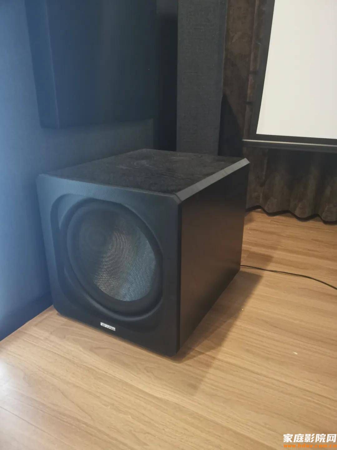 有窗的房间能装家庭影院吗?藏在别墅二楼的7.2.4全景声影音室 (图21) 文章配图-21